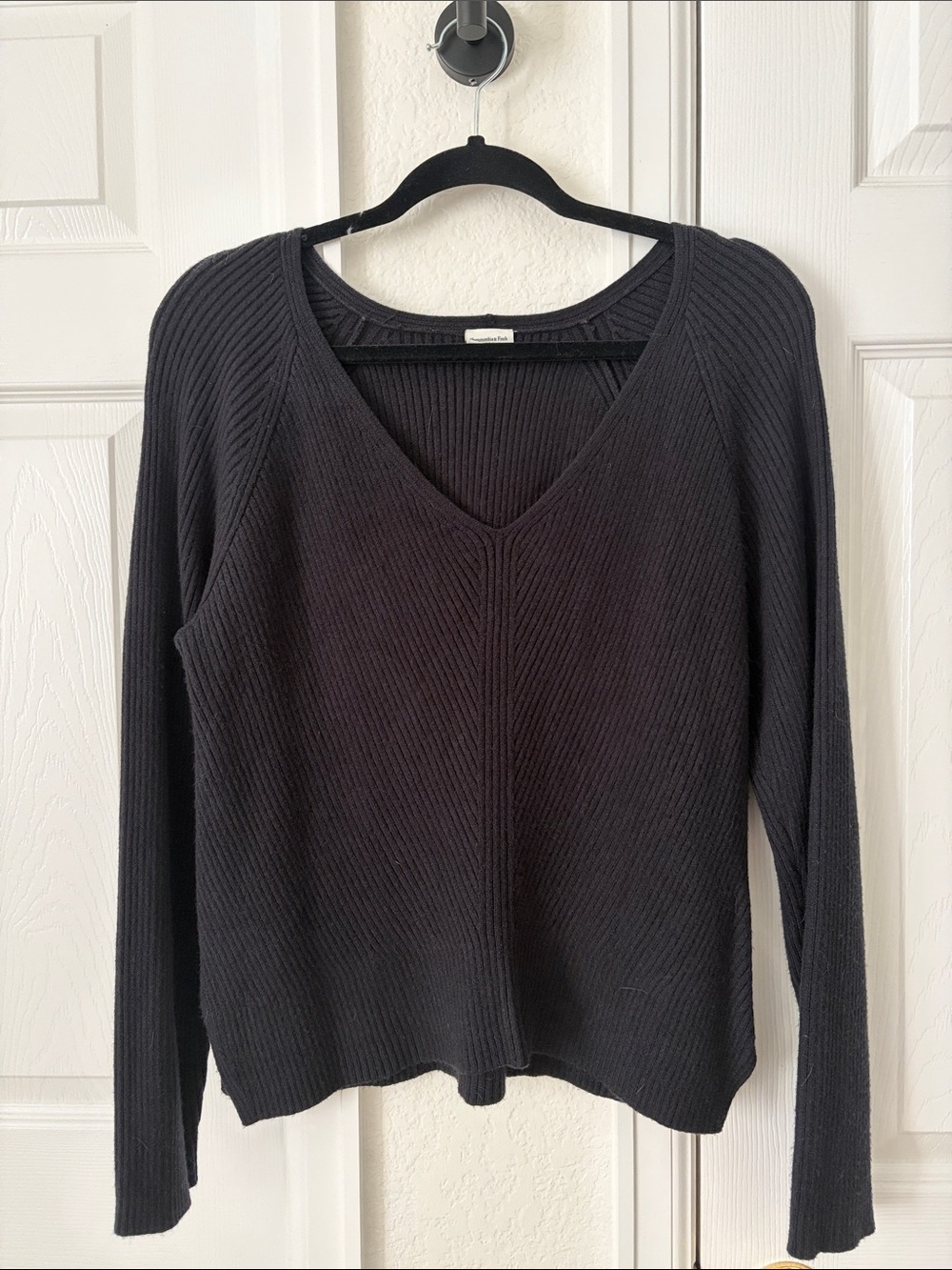 Abercrombie & Fitch Black Ribbed V-Neck Sweater